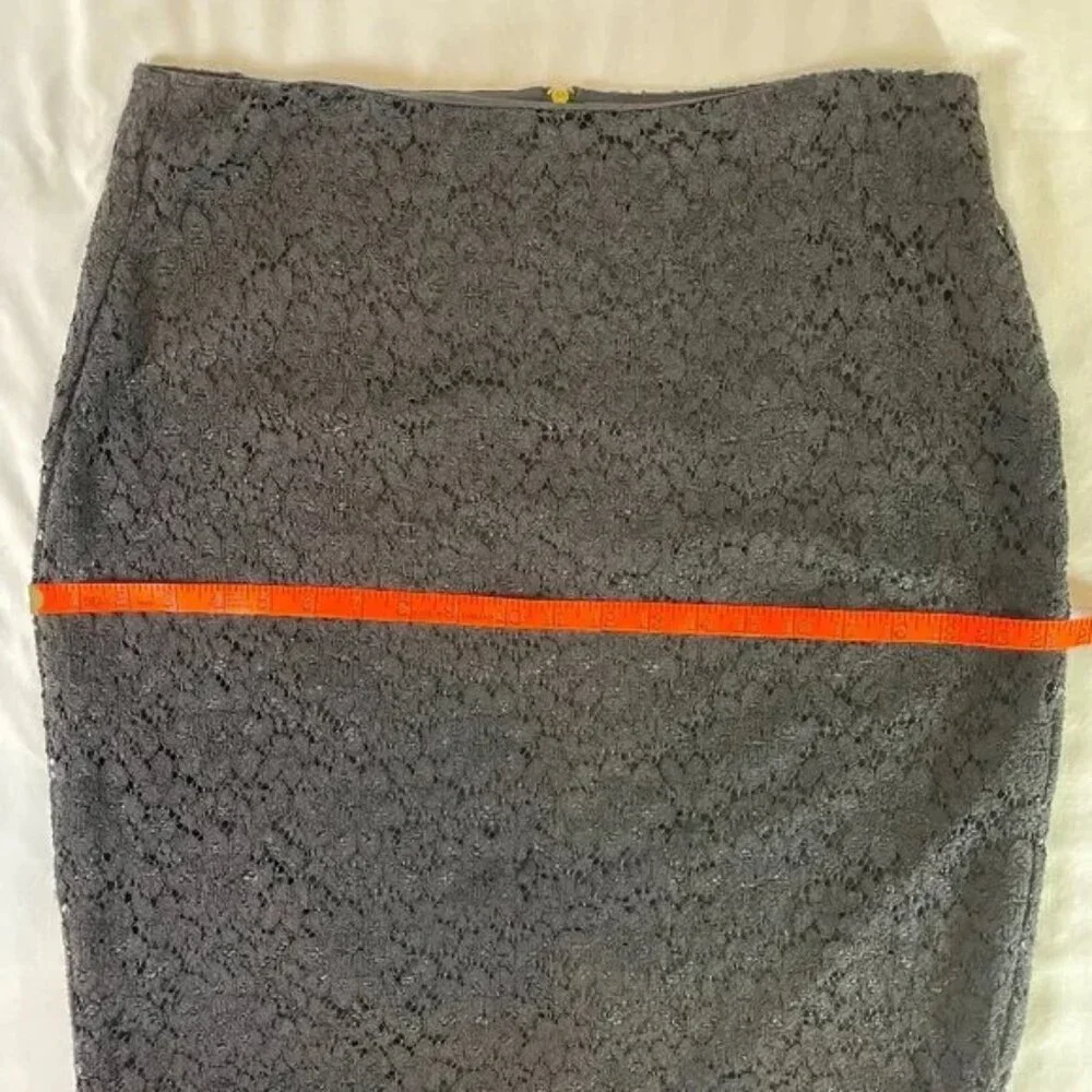 Worthington Black Lace Pencil Skirt Lined Knee Length Back Gold Zipper Size 14